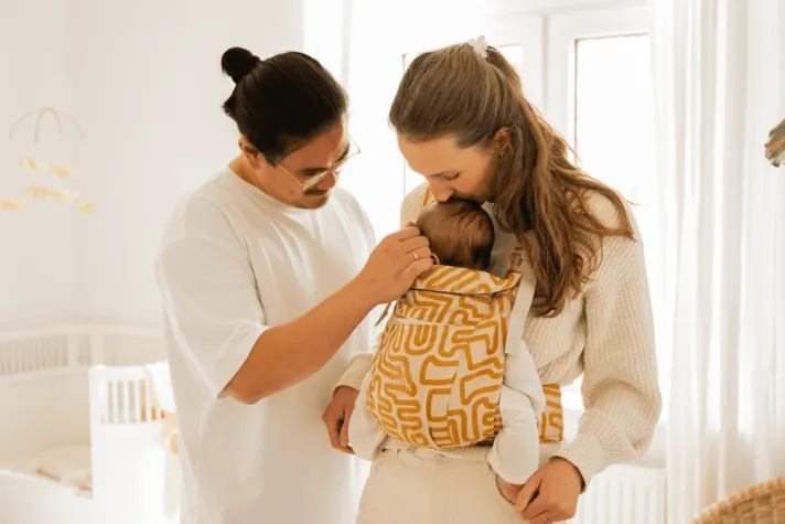 Bild: emma & noah stellt neue Babytrage vor