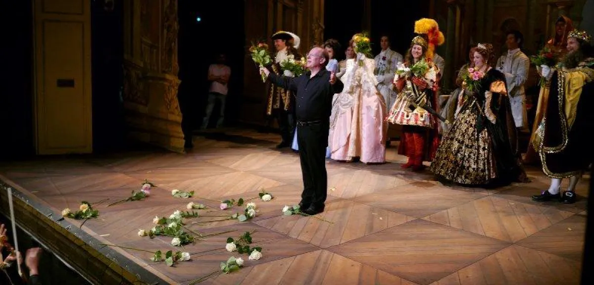 Nicholas McGegan bei der letzten Vorstellung der Oper Teseo