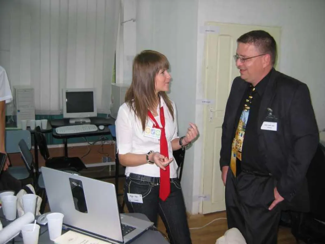 Jens-Uwe Just erläutert die Vorzüge von OPTOTEACH beim Hands-on Science-Workshop