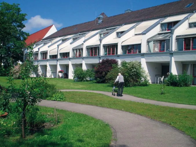 Beim Sommerfest gechillt zum Ausbildungsplatz Bild: Beim Sommerfest gechillt zum Ausbildungsplatz