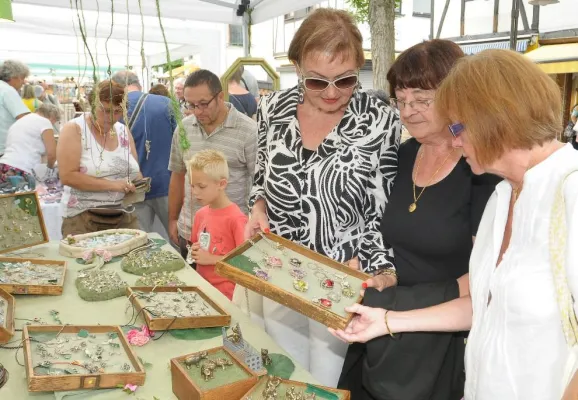 Bild: 19. Deutscher Edelsteinschleifer- und Goldschmiedemarkt in Idar-Oberstein 5. und 6. August 2017
