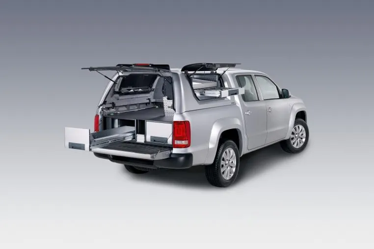 Bild: bott vario hält Ordnung auf dem Amarok