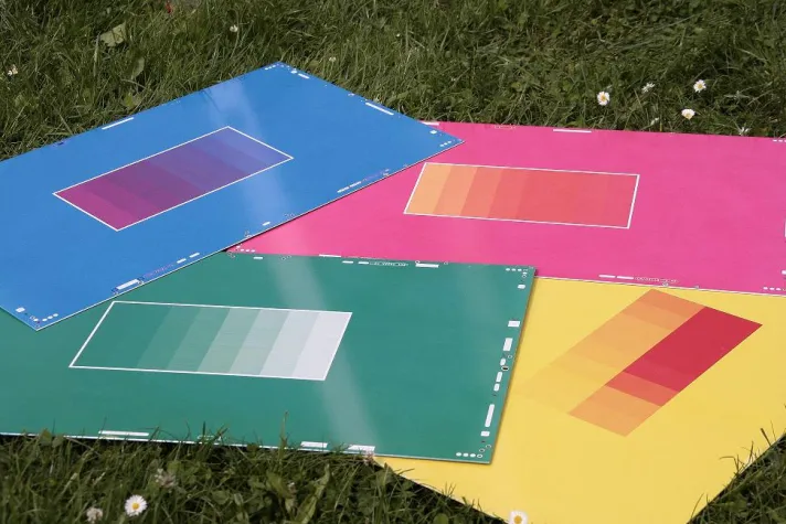 CONTAG AG – Farbige Leiterplatten von CONTAG Bild: CONTAG AG – Farbige Leiterplatten von CONTAG