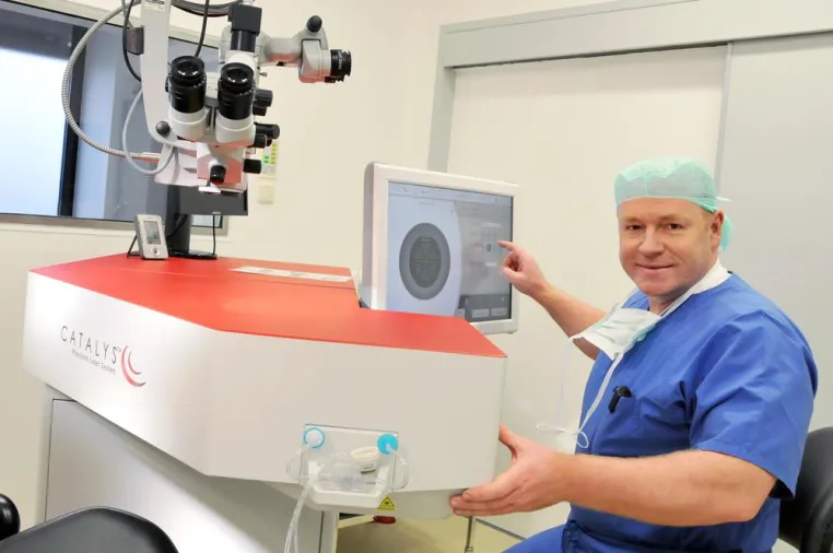 3000ste laserassistierte Katarakt-Operation Bild: 3000ste laserassistierte Katarakt-Operation