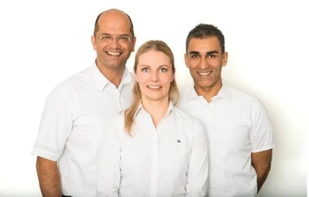 Bild: Praxisneueröffnung Ghaussy & Partner in der Europa Passage Hamburg