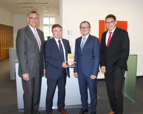 Bild: Volksbank Straubing unterstützt heimische Wirtschaft herausragend