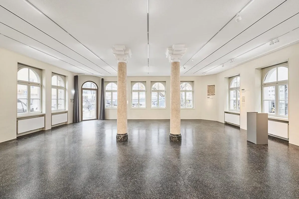 Wandel Lorch Museumsbeleuchtung Hotel Silber mit der LED Lichtleiste SL 20.3 von Luxsystem