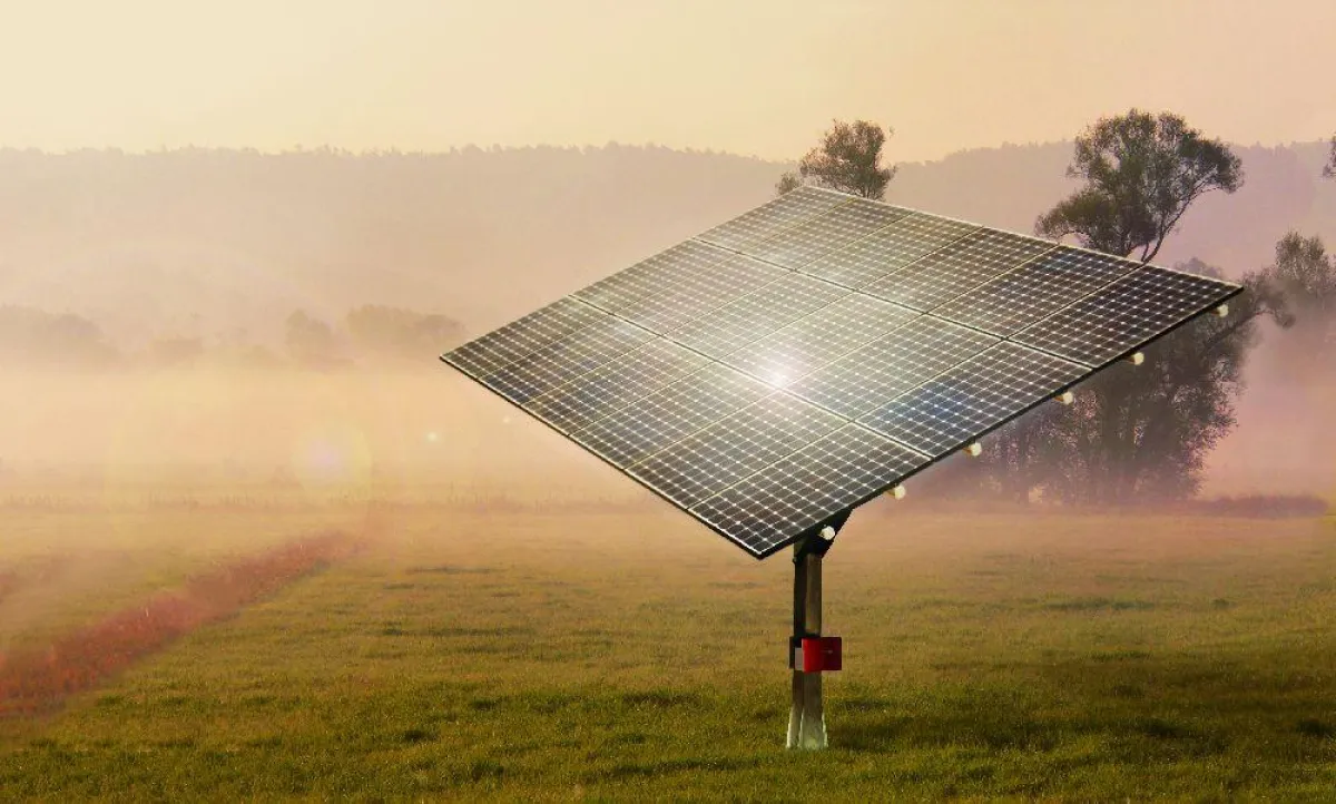 Mit dem Skytrap plus lässt sich der solare Mehrertrag auf bis zu 36 Prozent im Vergleich zu festinstallierten Anlagen steigern