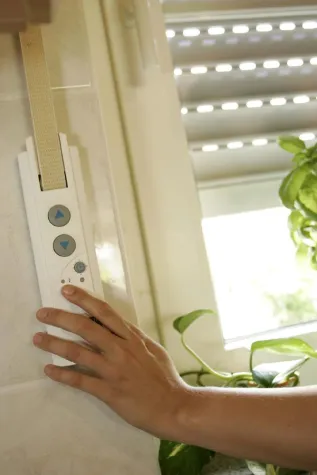 Bild: Moderner Wohnkomfort: Sonnenschutz auf Knopfdruck