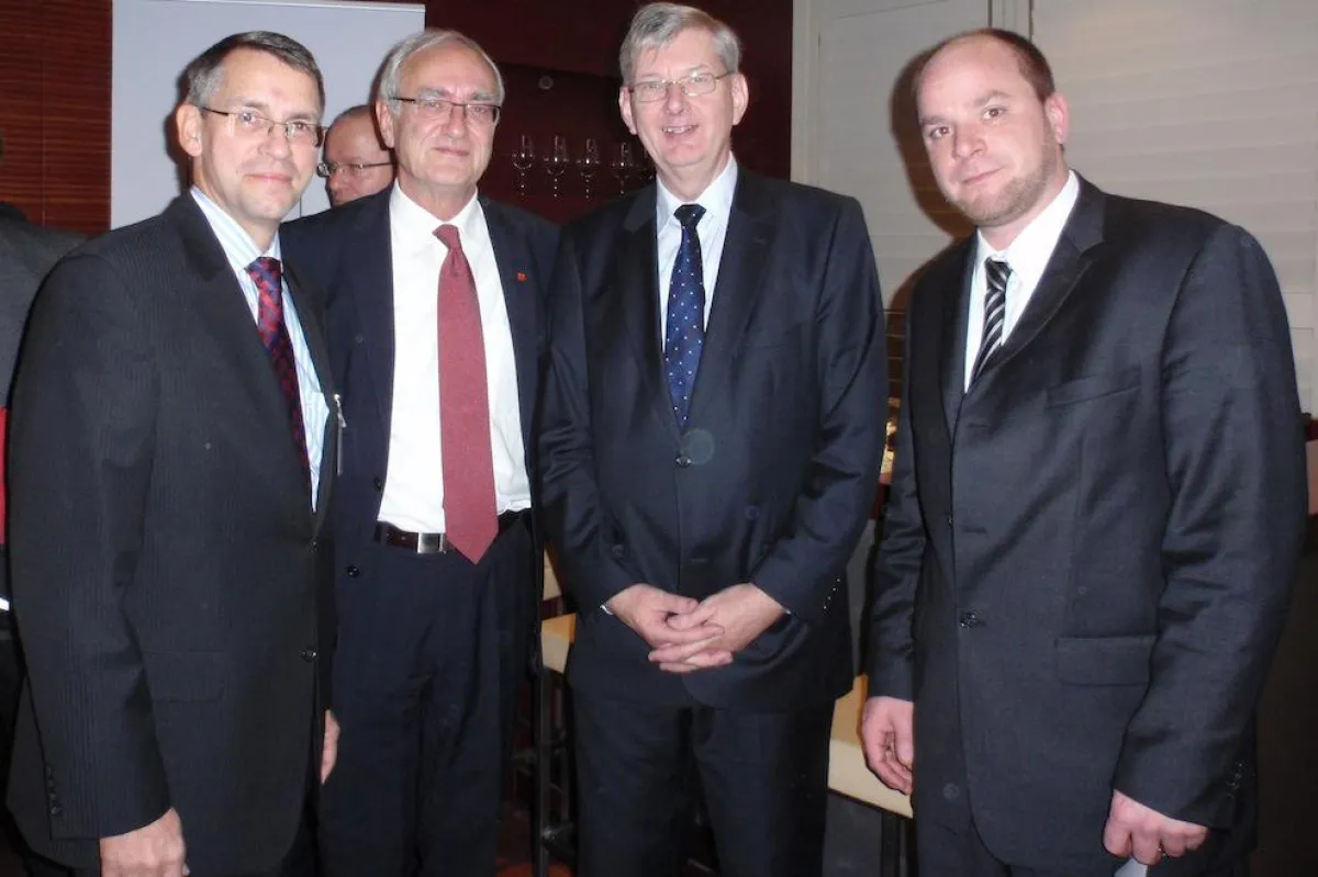 v.l.n.r.: Gerd Galonska, Detlef Wetzel, Karl Schiewerling, Sven Kramer