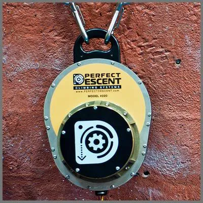 Bild: A-Qbic und OTE bringen automatisches Abseilsystem nach Europa