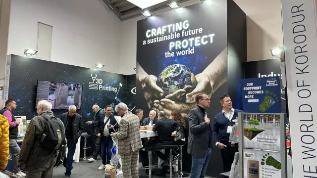 Bild: Neuprodukt "Neodur HE 3 green" von Korodur:  Hoch belastbarer Industrieboden mit verbesserter Klimabilanz