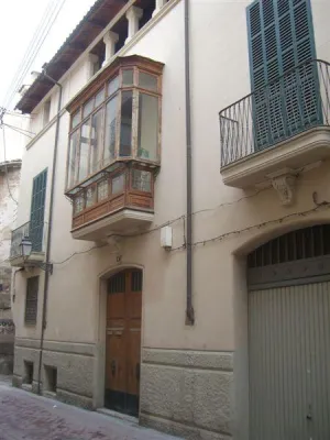 Bild: INTERMALLORCA vermittelt einen Stadtpalast aus dem 17Jhdt. in der historischen Altstadt von Palma de Mallorca.