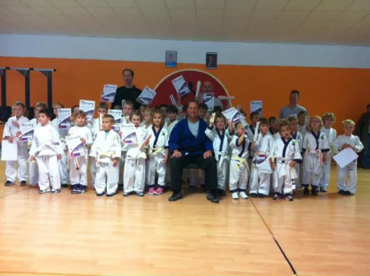 Bild: Wing Kids und Lil Dragon Prüfung in der Bewegungsakademie Gelnhausen