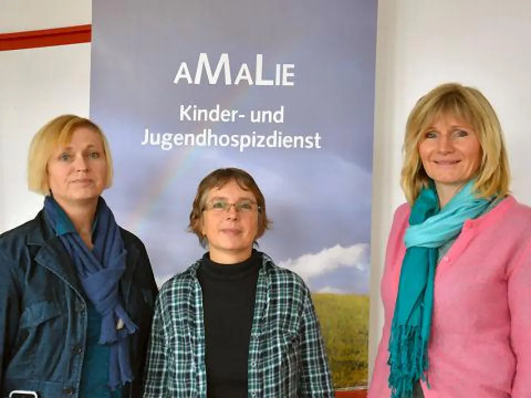 Zu Gast beim Kinderhospizdienst: Sabine Reischmann von der Sonja Reischmann Stiftung (r).