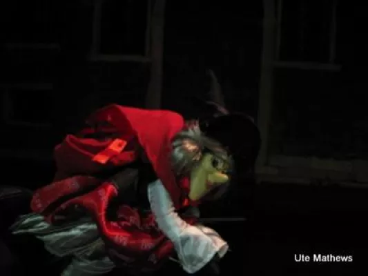 Bild: Venedig- Befana schickt den Weihnachtsmann nach Hause