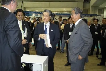 Bild: Gouverneur von Tokyo am Messestand von Blaschke Umwelttechnik