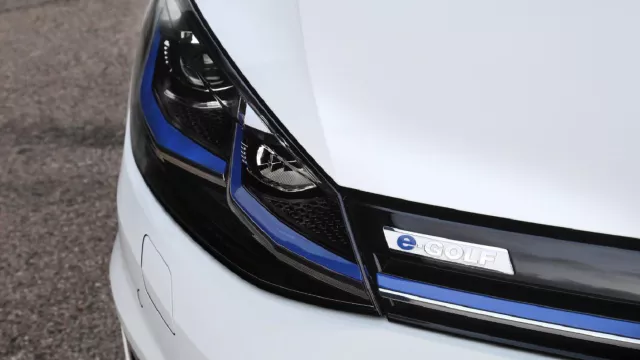 Bild: Strom & Gaswerk: Volkswagen baut 36.000 Ladepunkte für Elektroautos.
