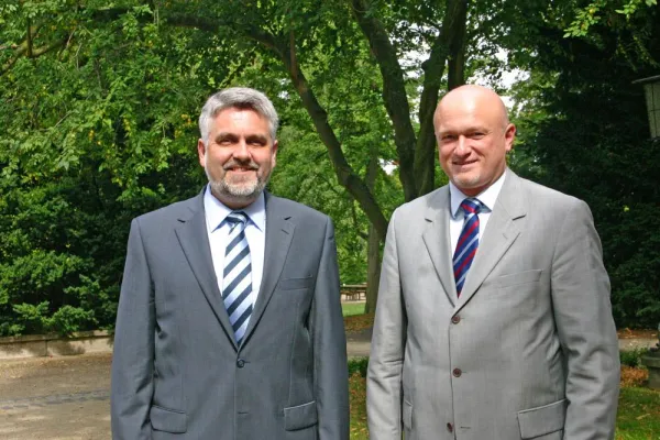 Bild: Berufung auf die Gerhard-Bürger-Stiftungsprofessur für Unternehmensbesteuerung