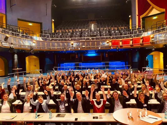 Bild: Wie der Öffentliche Personennahverkehr den Wandel meistern kann – Auftakt eines sozialpartnerschaftlichen Projekts