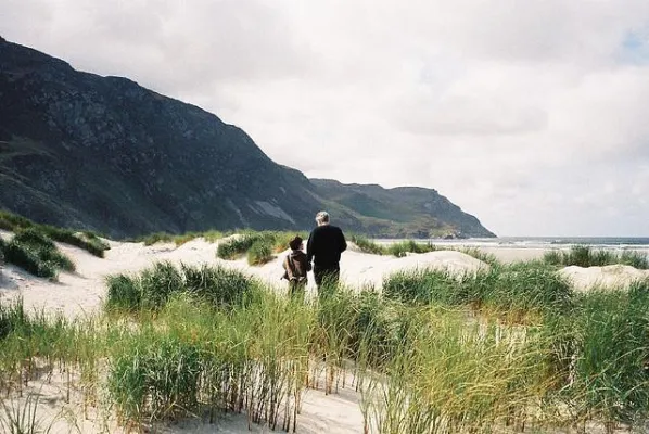 Bild: Irland Reise: Donegal entspannt erleben – Irish Folk und rauhe Landschaft