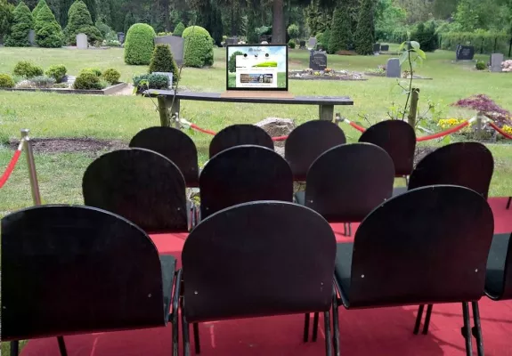 Bild: Trauerfeiern online abhalten in Corona-Zeiten und gegenseitig Trost spenden