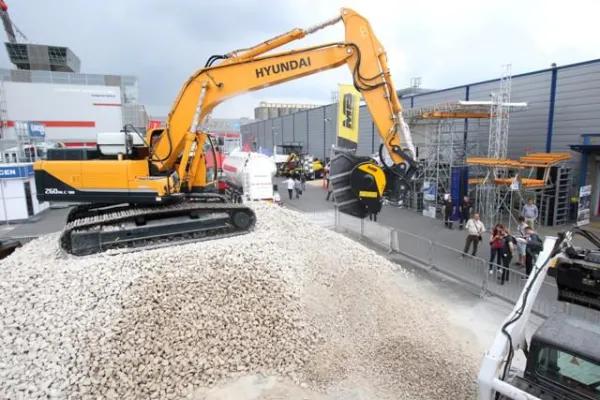 Bild: 18. MASZBUD – Treffen der internationalen Baumaschinenbranche im Mai in Polen