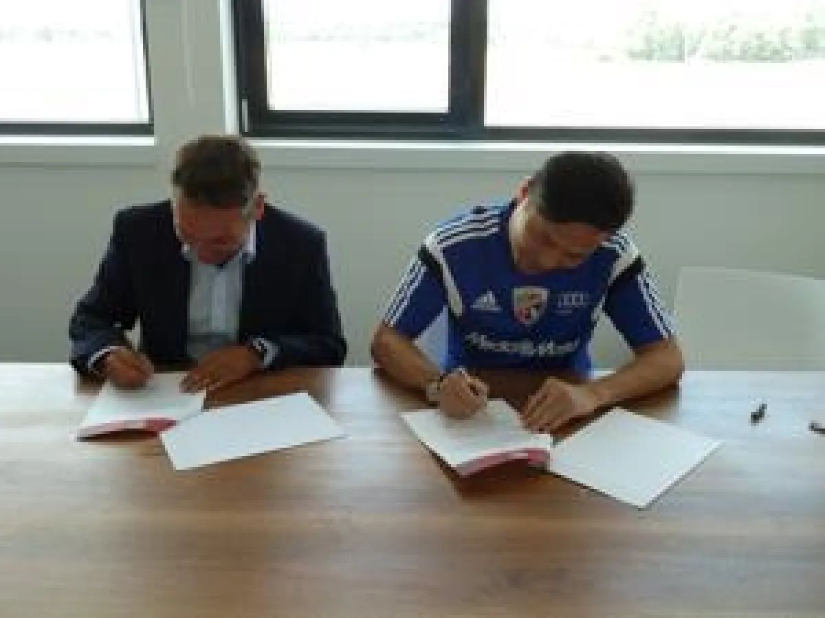 Herr Franz Spitzauer (Geschäftsführer Ingolstadt) und Herr Guoping Gu (Präsident Shanghai Feixun Com