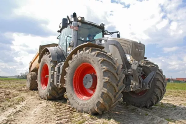 Bild: Ausgezeichneter Partner - Goodyear erhält von Fendt die Auszeichnung als A-Lieferant