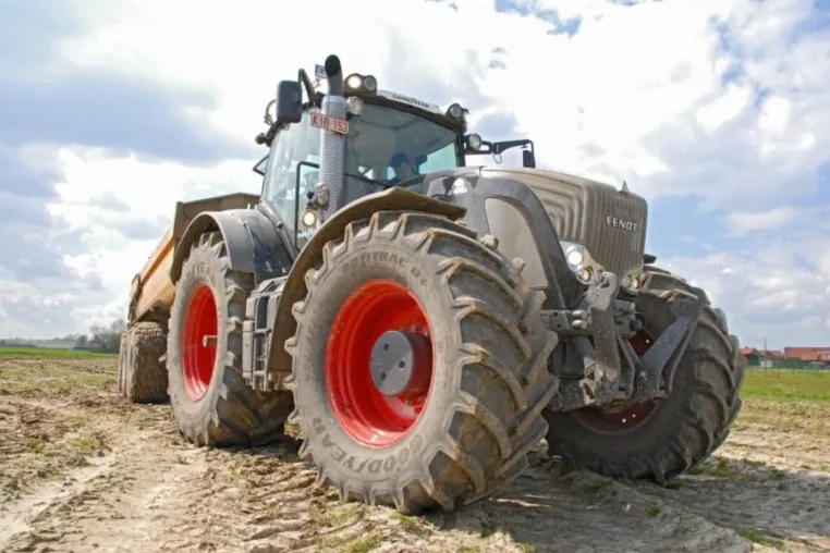 Bild: Ausgezeichneter Partner - Goodyear erhält von Fendt die Auszeichnung als A-Lieferant