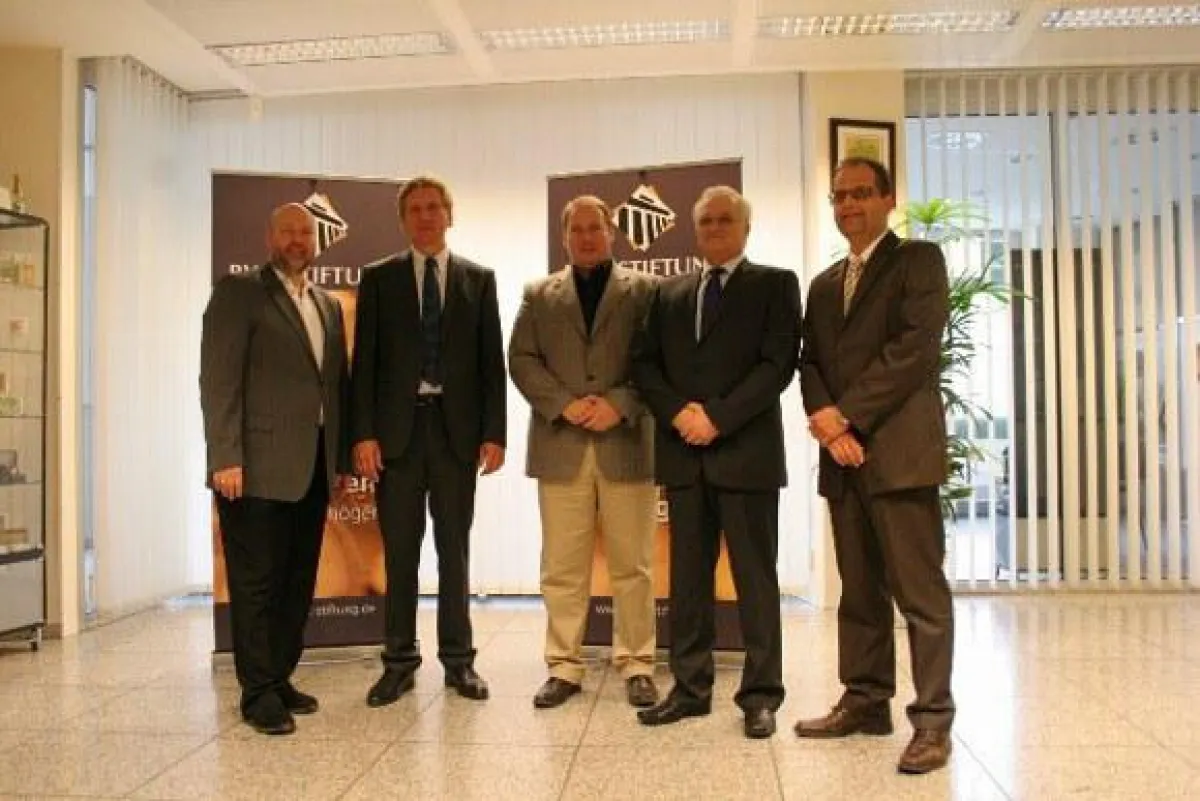 Gerald Saik, Dr. Thomas Schulte, Steuerberater Oliver Oven, Detlef Braumans Trainer Frank Meerländer