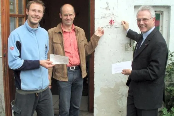 Spenden für den Don-Bosco-Club Bild: Spenden für den Don-Bosco-Club