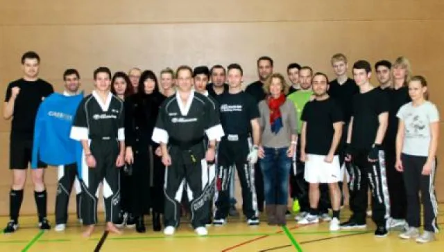 Bild: TSV Dorfen mit neuer Sektion - Die Kickboxschule Werner Hirz stellt sich vor