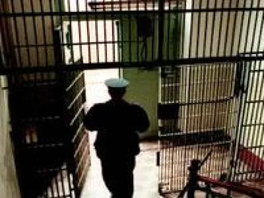 Totschläger stellt sich freiwillig - Knast schickt ihn weg und lässt ihn laufen Bild: Totschläger stellt sich freiwillig - Knast schickt ihn weg und lässt ihn laufen