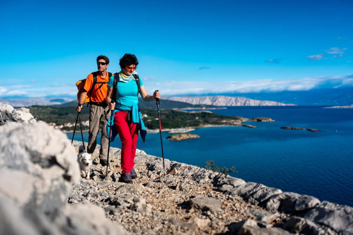 Trekking mit Blick auf die Adria