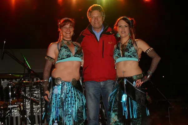 Bild: Schulfest der Rheinischen Akademie Köln – Bauchtanzgruppe aus dem Okzident entführte in den Orient