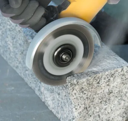 Bild: RTL.de-Test bestätigt: rendech® Diamanttrennscheiben überzeugen als robuste Scheibe für mineralische Baustoffe