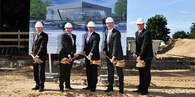 Bild: Spatenstich für neuen Audi terminal in Berlin-Zehlendorf