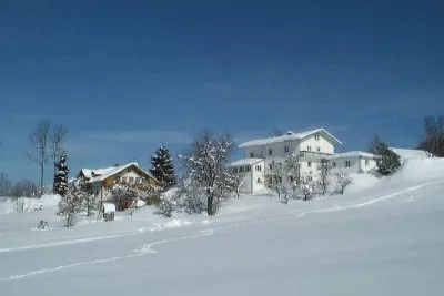 Bild: Mit Charme der Weihnacht entgegen - Die Adventspauschale der Pension Haugeneder