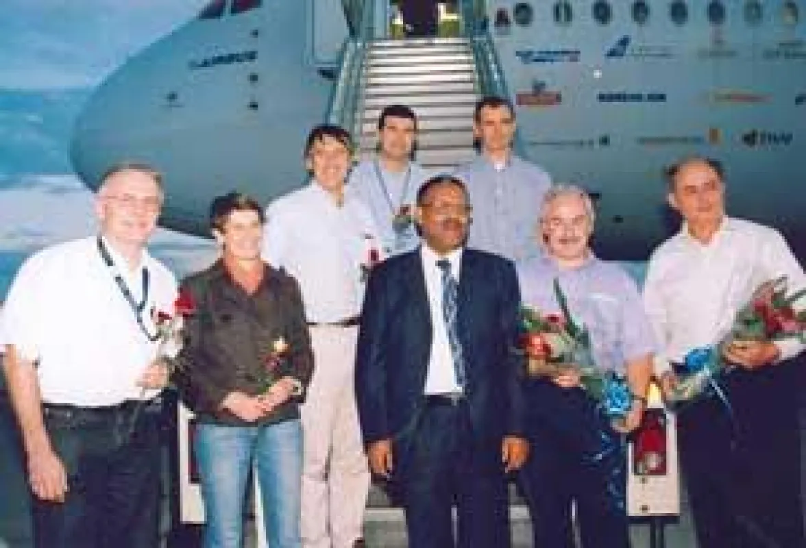 Begrüßung der Crew des A380 durch den Vorstandsvorsitzenden der Ethiopian Airlines, Herrn Girma Wake