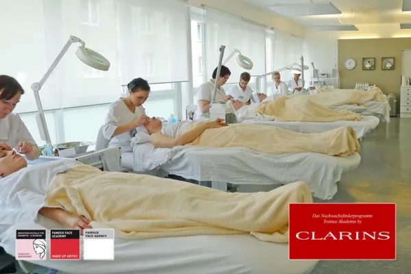Bild: Die „Trainee Akademie by Clarins“ kooperiert mit der Kosmetikschule Schäfer