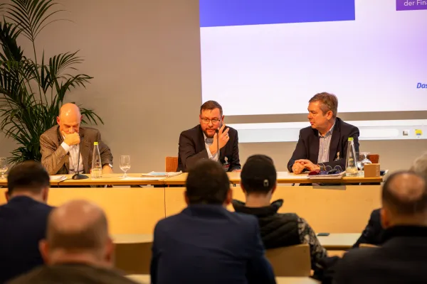 Bild: Unternehmensbewertung als Wegweiser - Was Unternehmen wirklich wert sind