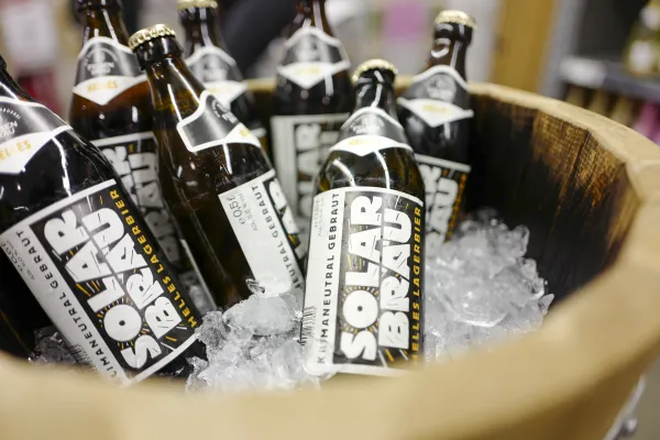 Bild: SOLARBRÄU – das klimaneutrale Bier des Hamburger Start-ups jetzt bundesweit im Handel