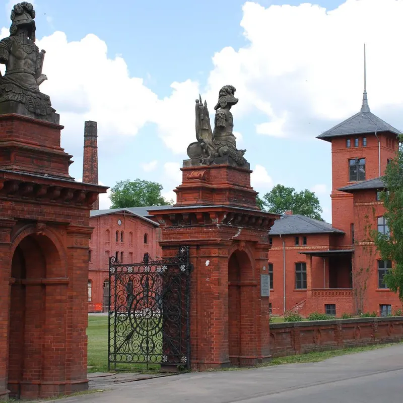 Das Landgut Borsig mit den Berliner Sandsteintrophäen
