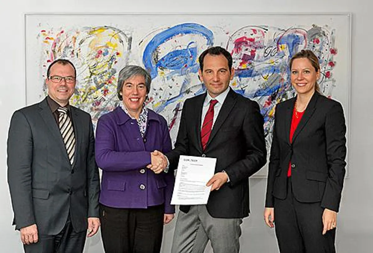 Vertragunterzeichnung b.i.g. TxTech und COM-TECH Italia SpA