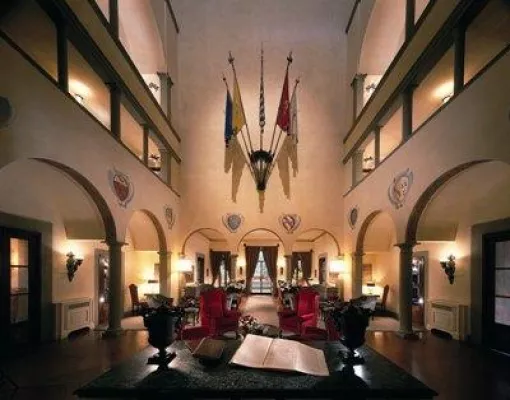 Bild: Aller guten Dinge sind drei - Das Luxushotel Villa La Massa liegt inmitten eines Dorados für Golfspieler