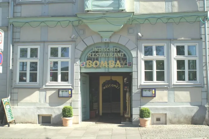 Bild: Indisch Essen und Trinken am Domplatz in Erfurt