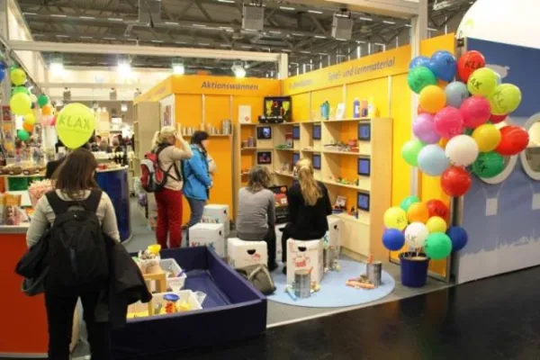 Arbeit mit digitalen Medien im Kindergarten der Zukunft Bild: Arbeit mit digitalen Medien im Kindergarten der Zukunft