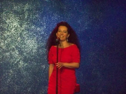 Bild: Julia Engel - Stargast beim FAB-Fernsehen