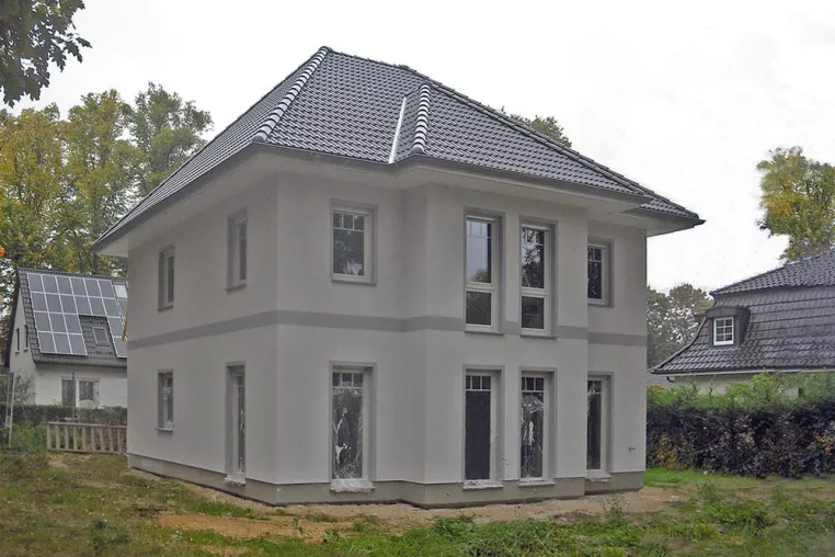 Stadtvilla Lugana als Zweifamilienhaus | Hausbesichtigung Bild: Stadtvilla Lugana als Zweifamilienhaus | Hausbesichtigung